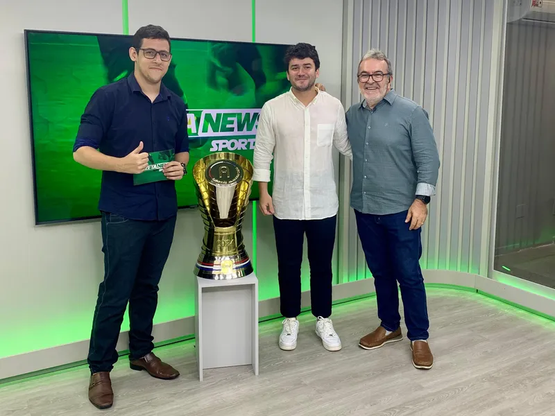 Felipe Feijó (c) foi o convidado do programa GazetaNews Sports