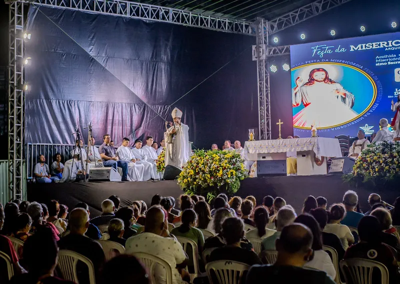 Em sua fala, dom Beto Breis destacou a importância do evento: “Esse chão tem as marcas de um santo, o Papa João Paulo II”