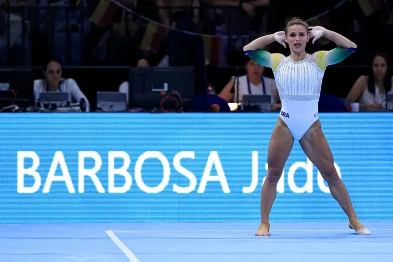 Jade Barbosa é a mais experiente da equipe feminina no Mundial