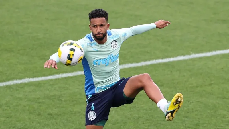 Lateral-esquerdo Jorge, ex-Palmeiras, agora vai defender as cores do Galo nesta temporada