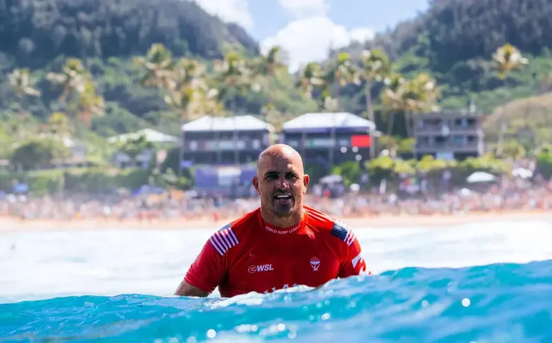 Em ação durante a WSL, surfista Kelly Slater acumulou recordes