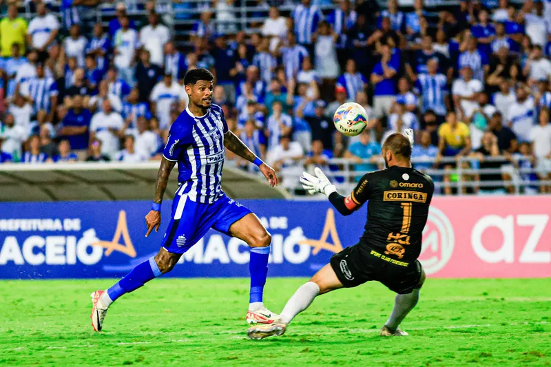 Atacante azulino Tiago Marques está machucado e vive a expectativa para retornar aos gramados