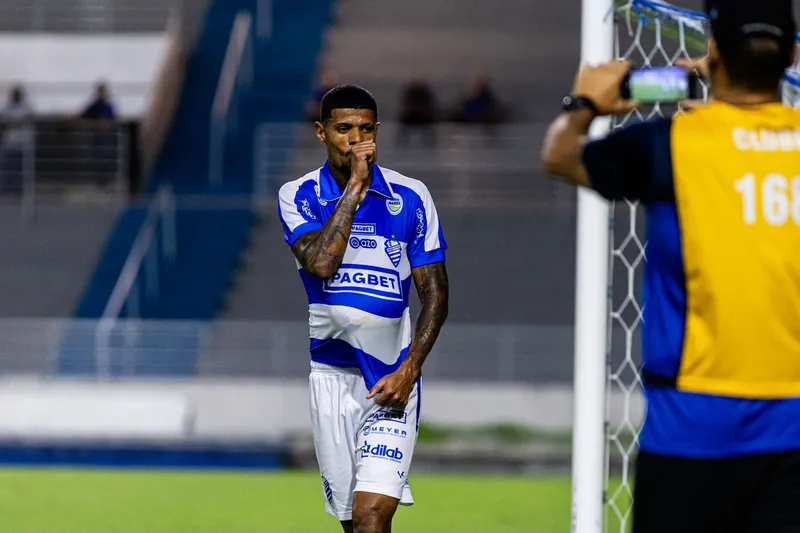 Tiago Marques deve mesmo passar mais uma semana sem entrar em campo pelo time azulino