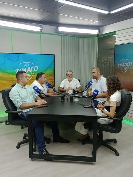 Carlos Bonatelli (à direita) concedeu entrevista ao programa Bola Quente, na Gazeta 94.1 FM