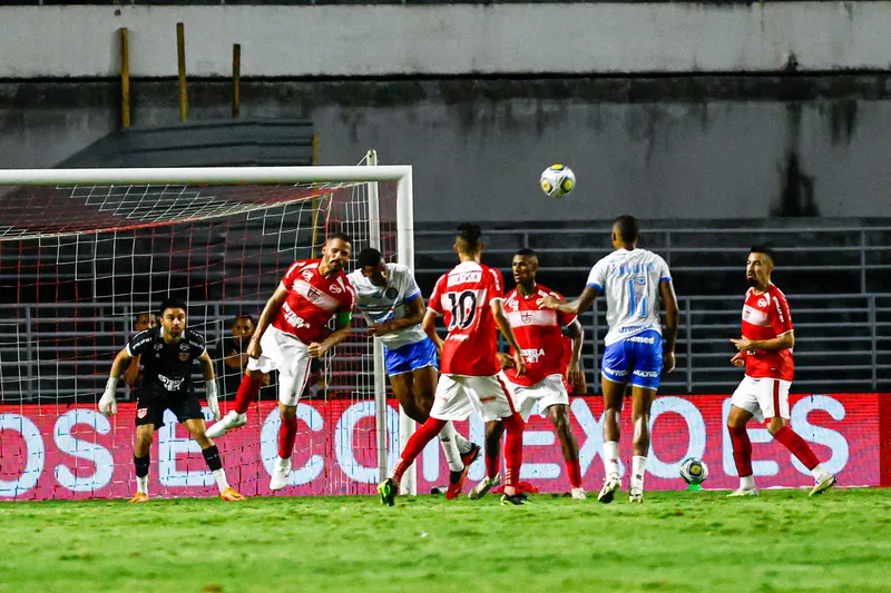 CRB e Bahia se enfrentam em jogo único e quem vencer estará na final do Nordestão; se der empate, a decisão vai para os pênaltis