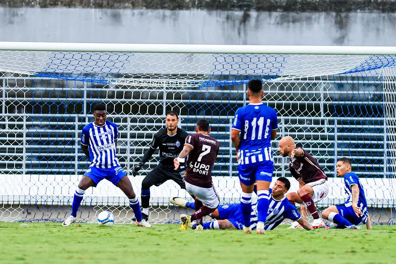 CSA também saiu na frente da Ferroviária, mas tomou o empate e não teve forças para reagir