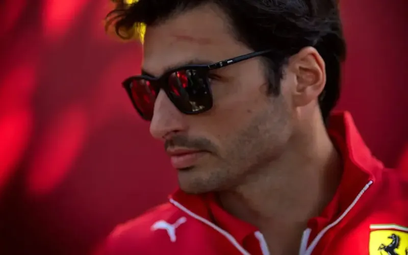 Sainz deve confirmar próxima equipe em breve