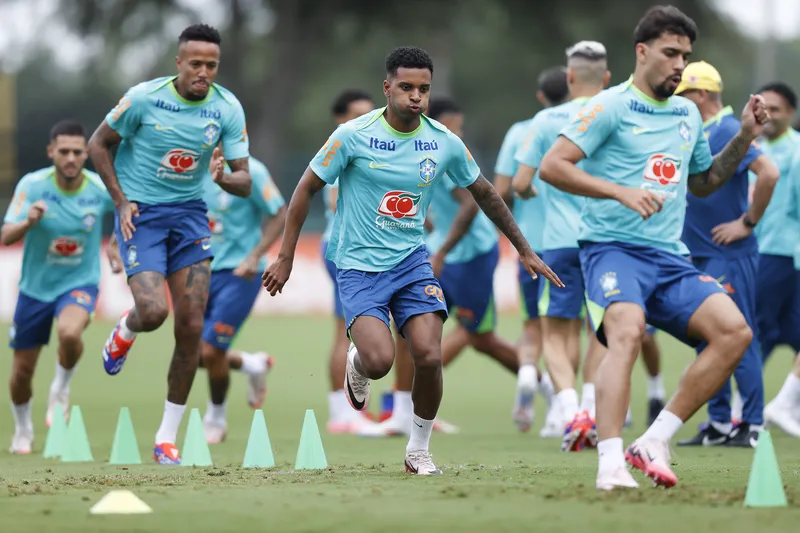 Seleção Brasileira finalizou a preparação visando ao duelo com a Costa Rica, nesta segunda (24)