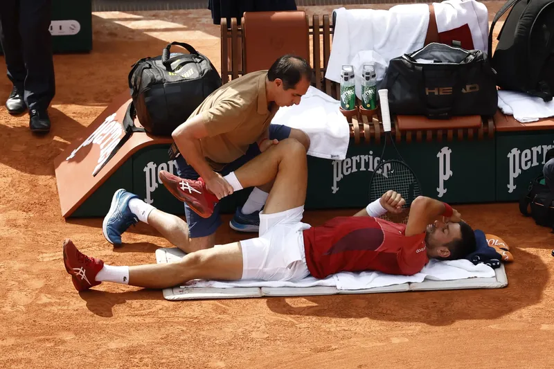 Novak Djokovic continua acelerando a recuperação