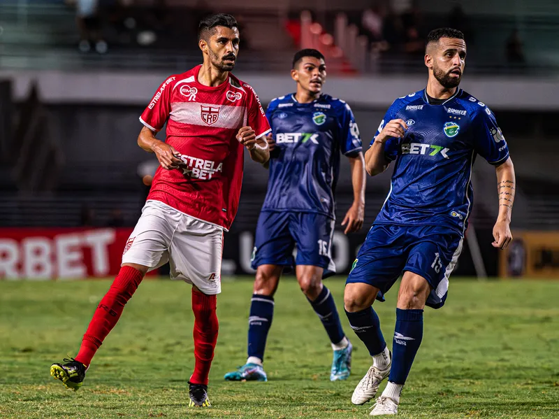 Por causa de lesões, Jorginho ainda não conseguiu ter uma grande sequência no time do CRB