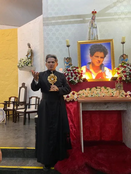 Fiéis de várias cidades de Alagoas vieram a Maceió, entre a sexta (7) e o domingo (9), para verem as relíquias de Carlo Acutis