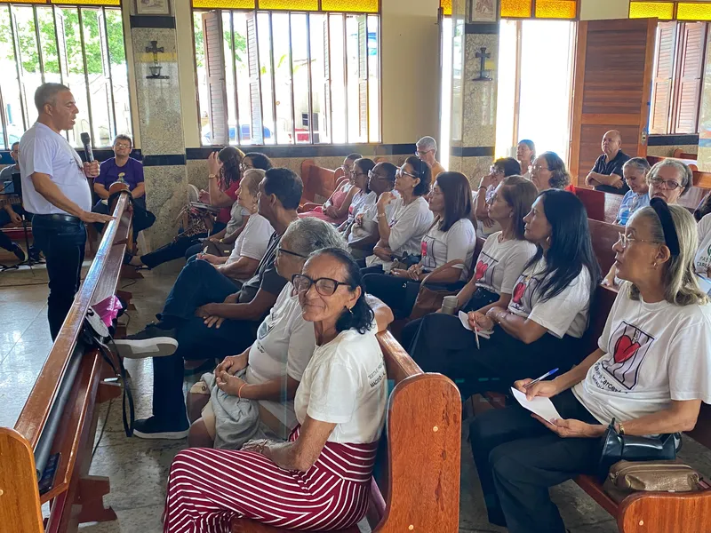 Encontro foi promovido pela Comissão Arquidiocesana, com a assessoria do padre Almir José Ramos, coordenador da Pastoral
