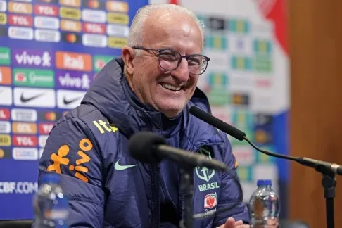 Convocando Seleção Brasileira pela 2ª vez, Dorival não conta com craque e chamou apenas dois jogadores que atuam no Brasil