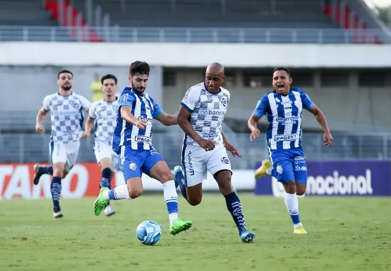 CSA tem um jogo de seis pontos, na noite desta segunda (10)