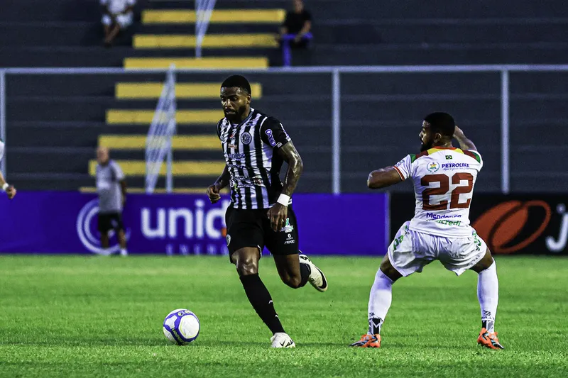 Lucas Grafite assumiu titularidade ao longo do campeonato