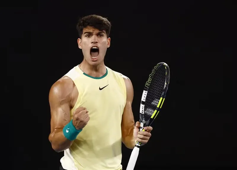 Carlos Alcaraz, que faturou o título de Roland Garros este ano, é o atual campeão de Wimbledon