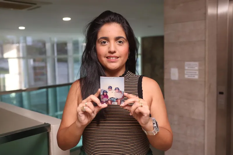 Jornalista Nanda Gomes também se tornou fã de Fórmula 1 graças ao piloto brasileiro Ayrton Senna