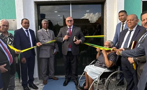 Reverendo José Orisvaldo (ao centro) destacou a importância do momento para o fortalecimento do Evangelho na região