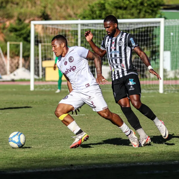 Fantasma criou as melhores oportunidades jogando no Estádio de Pituaçu, mas não balançou as redes contra o Leão do Sisal