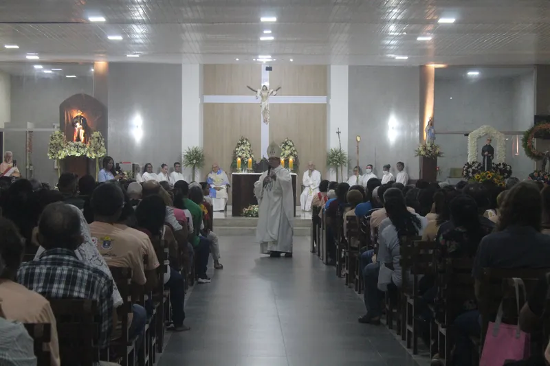 Devotos se reuniram no último domingo (18) para o encerramento da Festa de São Maximiliano Kolbe e houve também procissão