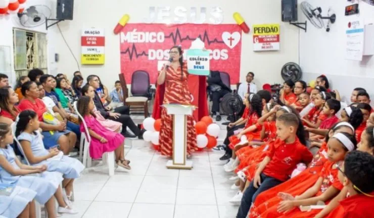 Assembleia de Deus em Piabas celebrou aniversário de departamento infantil e de grupo de gestos