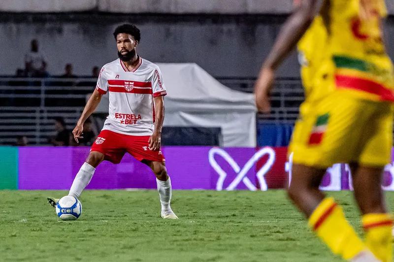 Lance da lesão de Falcão ocorreu durante a primeira etapa do jogo, quando o camisa 98 do Galo bateu sua cabeça na cabeça de seu companheiro de equipe, o zagueiro Gustavo Henrique