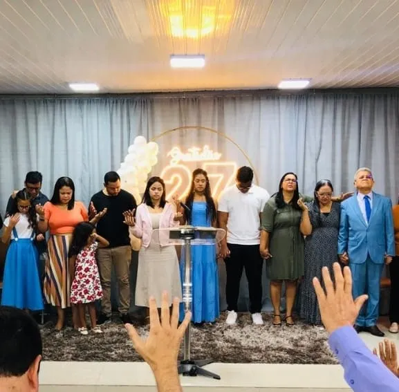 Família pastoral agradece a Deus pela expansão do trabalho de evangelização