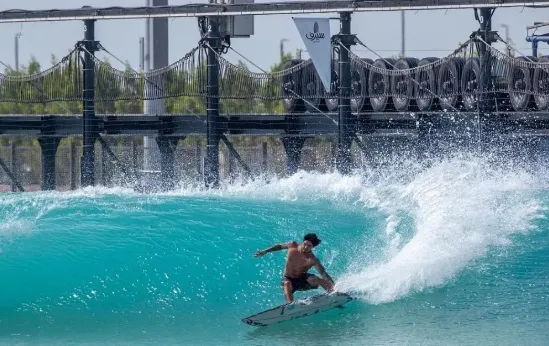 Piscina de onda artificial entrará no circuito da WSL em 2025