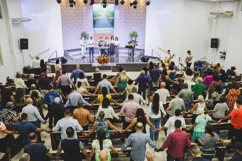 Programação dos 46 anos da igreja terminará com um culto de adoração e celebração de batismos
