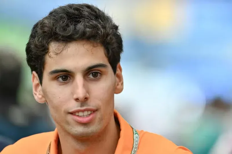 Jovem Gabriel Bortoleto, de apenas 20 anos, foi anunciado como reforço da Sauber para 2025