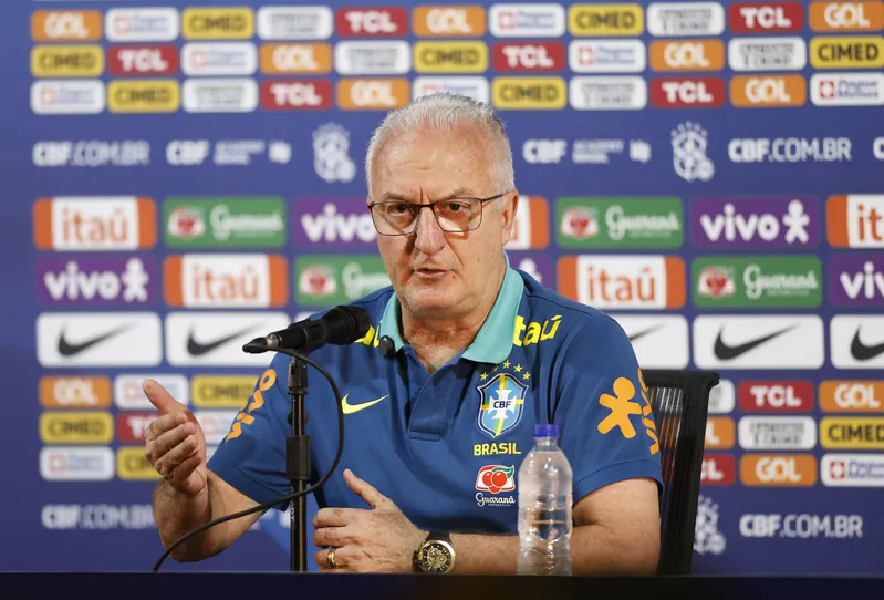 Dorival Jr escolheu seus jogadores para os próximos dois jogos