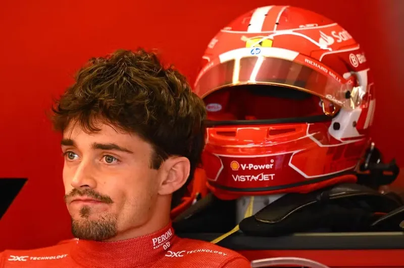 Punido, Charles Leclerc perdeu dez posições no grid de largada