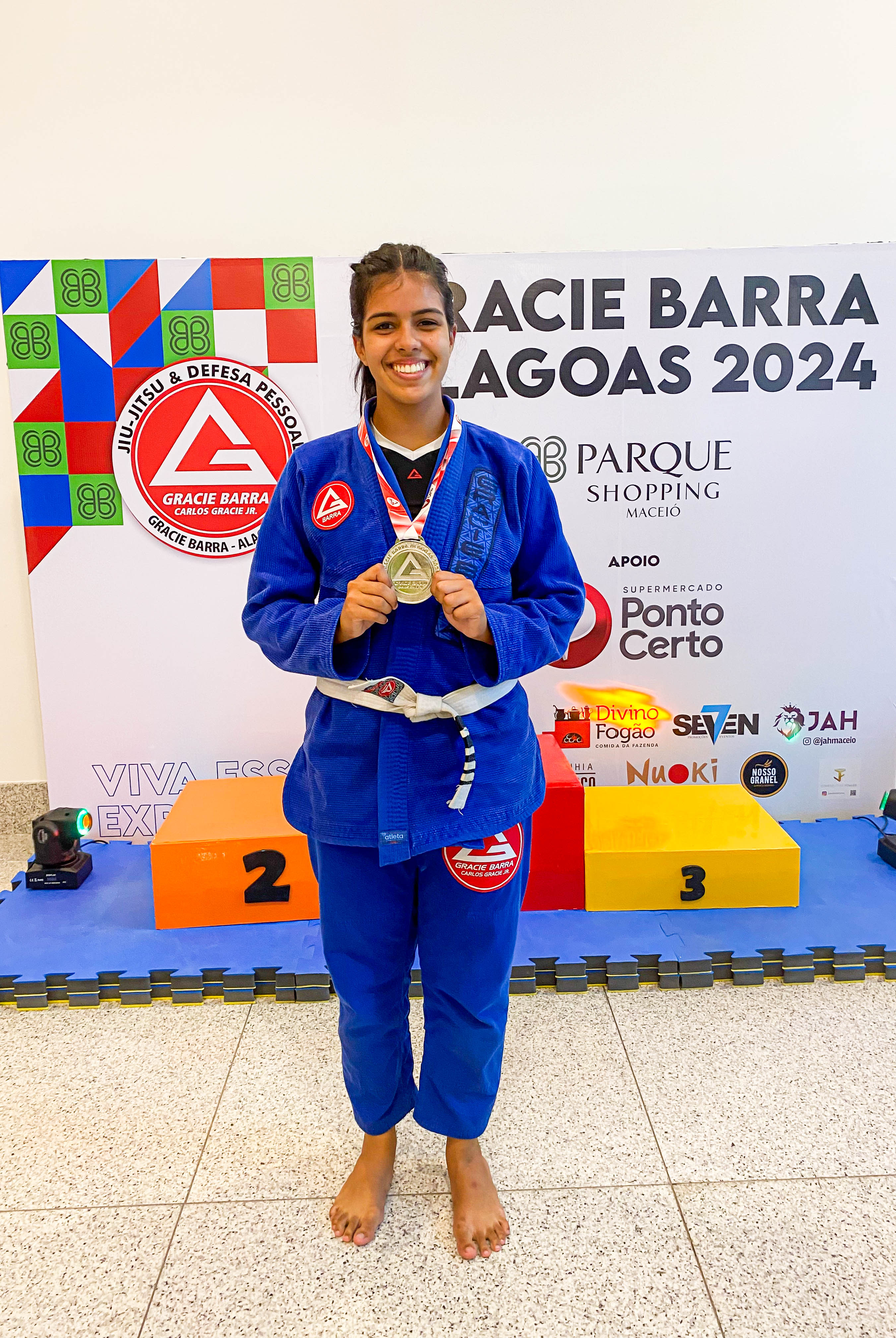 Estudante Letícia Lima de Albuquerque, de 19 anos, alcançou mais um feito importante em sua jornada na prática do jiu-jitsu