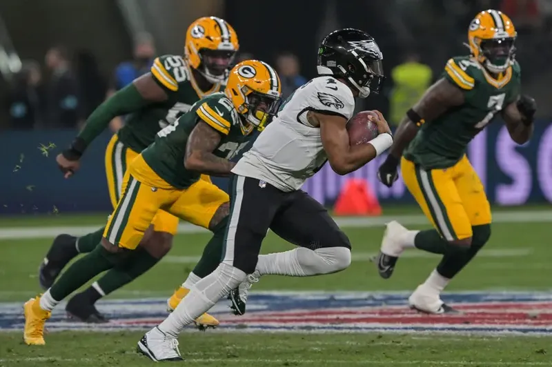 Philadelphia Eagles e Green Bay Packers fizeram o primeiro jogo da NFL no Brasil em 2025; liga retorna para 2025