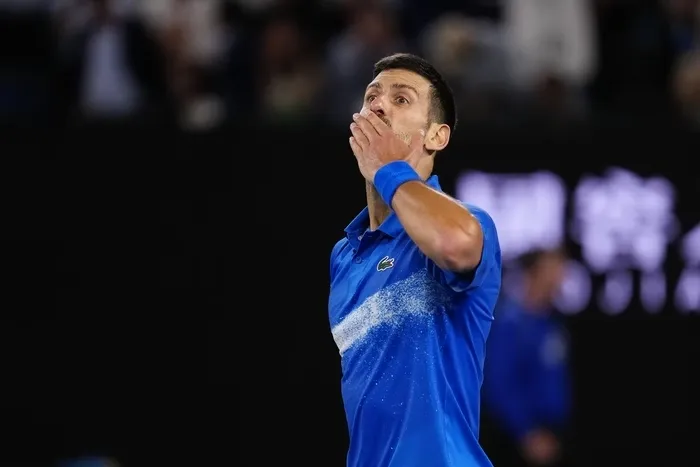 Sérvio Novak Djokovic venceu o tenista espanhol, nessa terça