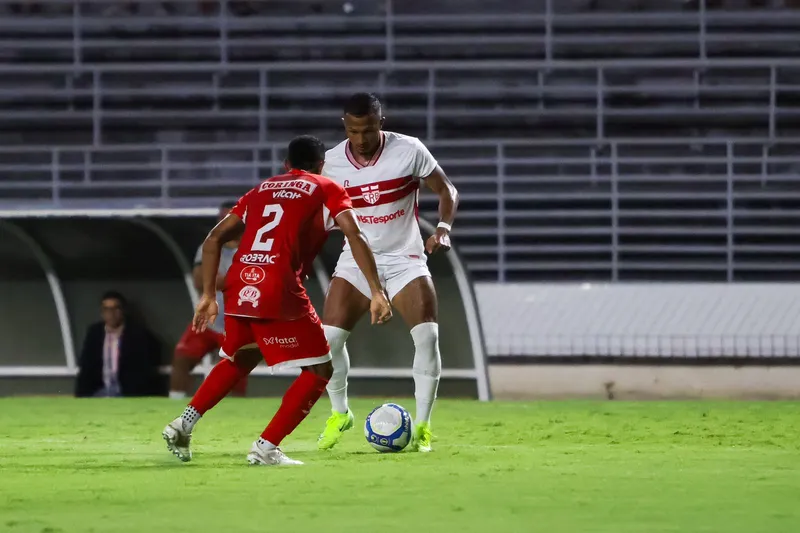 CRB e Penedense ficaram no empate pelo Alagoano, no Rei Pelé