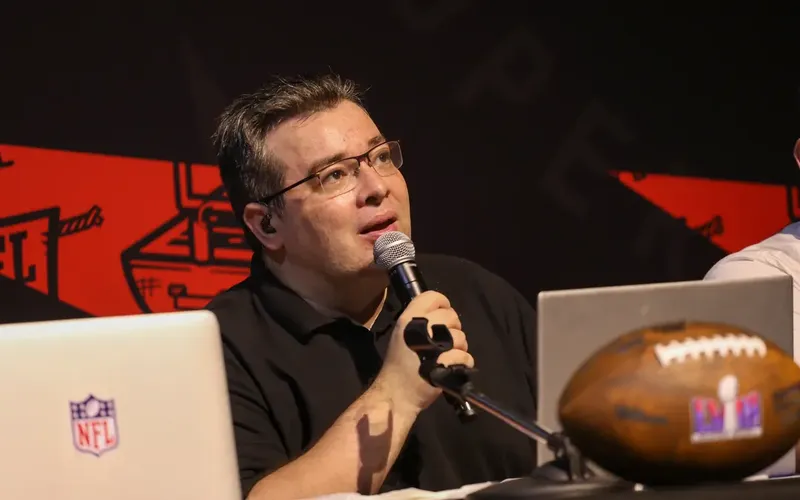 Atração exclusiva, Rômulo Mendonça narrará o Super Bowl LIX