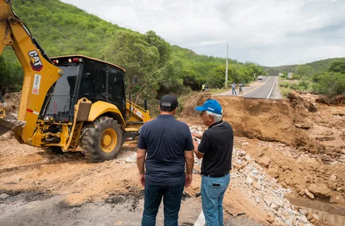 Governo inicia recuperação de áreas atingidas pelas chuvas em Piranhas