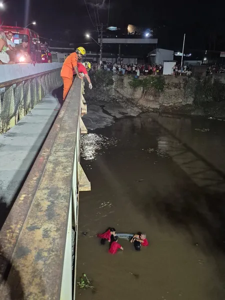 Corpo de Bombeiros foi acionado para fazer o resgate