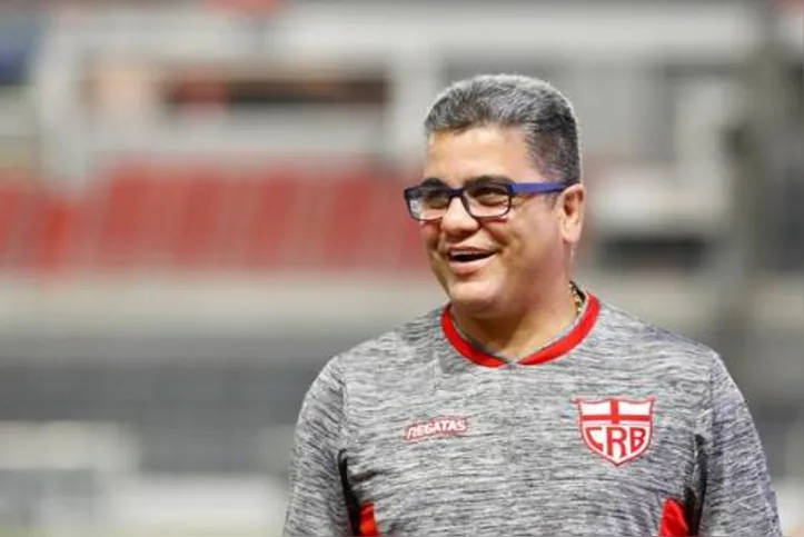 Imagem ilustrativa da imagem CRB encara o Criciúma tentando vencer para voltar a colar no G4