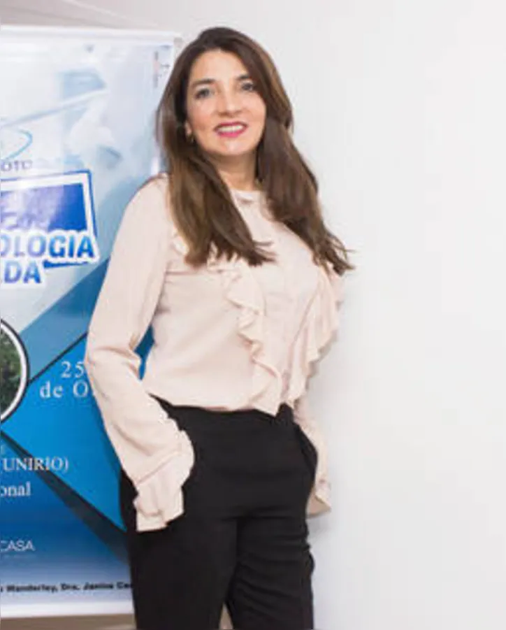 Depois de participar de mais um módulo do curso de laringologia avançada, a médica Katianne Rocha converge esforços para a OtoWeek - Semana do Conhecimento em Otorrinolaringologia promovida pela Otoclinic