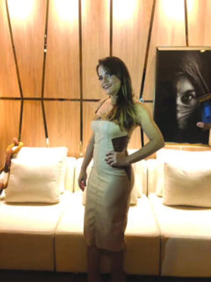 SYMONE CAVALCANTE recebendo mil elogios pelo seu ambiente na II Mostra Arq+Design Fabricatto