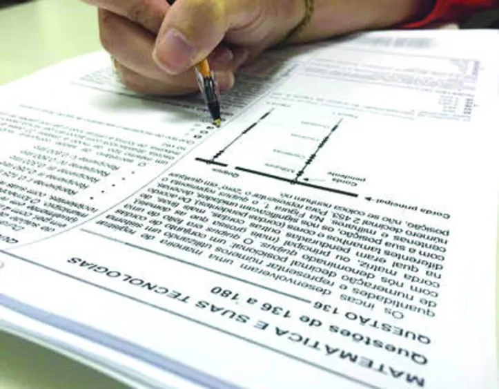 No dia 3 de novembro os estudantes terão cinco horas e meia para fazer a prova. Dia 10 serão 5h de prova