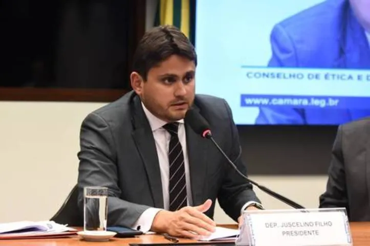 Imagem ilustrativa da imagem Imunidade tem limite, diz presidente do Conselho de Ética sobre Eduardo Bolsonaro