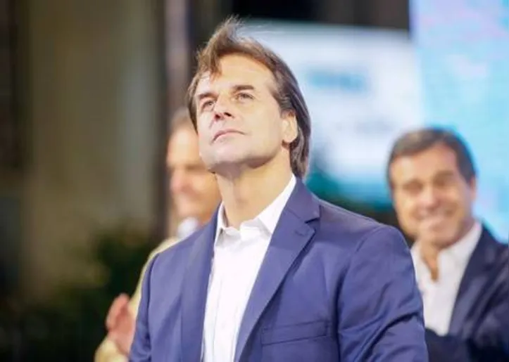 Luis Lacalle Lou, político de centro-direita, tomará posse no dia 1º de março do ano que vem