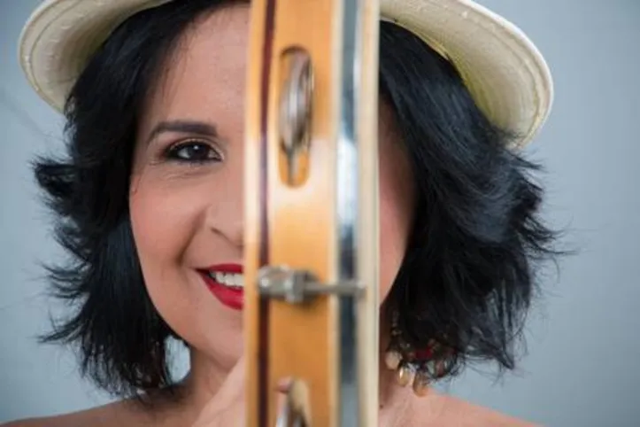 Do samba ao forró, cantora quer compartilhar experimentações musicais com o público