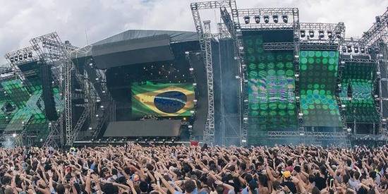 DVDs gravados ao vivo fazem sucesso no País, grande mercado consumidor do produto