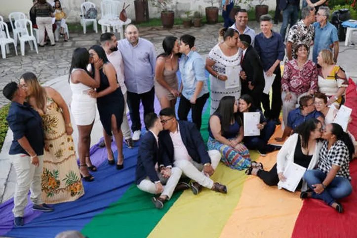 Em setembro, mutirão do Tribunal de Justiça oficializou dezenas de uniões homoafetivas