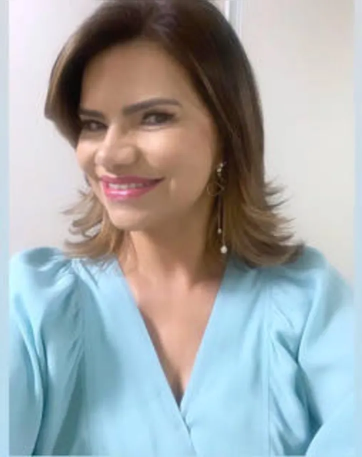 A prefeita de Feliz Deserto, Rosiana Beltrão, contando os dias para a Feira dos Municípios, de 12 a 15/12, no Centro de Exposições Ruth Cardoso