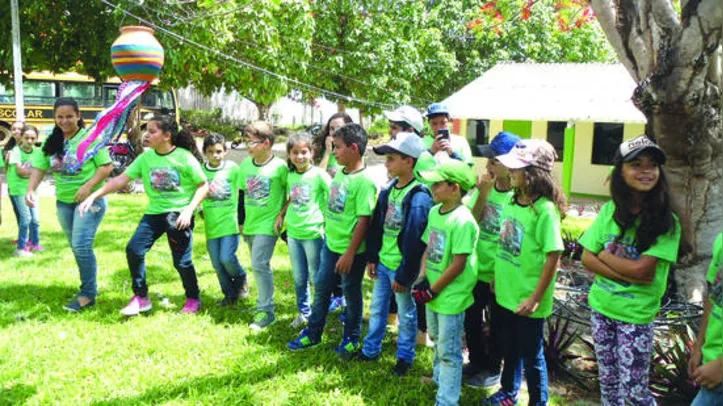 Crianças e adolescentes, que participam da colônia, aprofundam conhecimento sobre a produtividade rural e valorização da agricultura